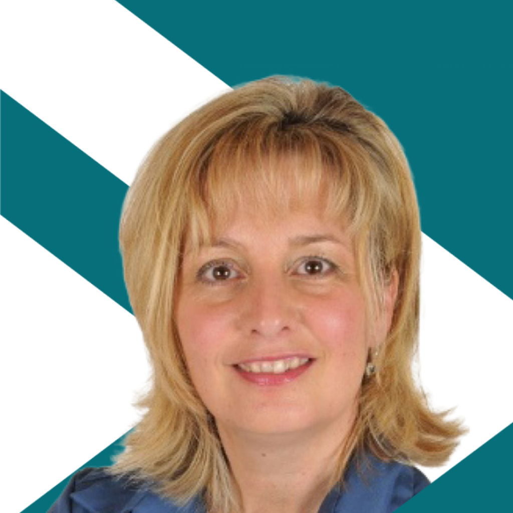 Nathalie Lachance, Parents partenaires en éducation, smiling and wearing a blue shirt.